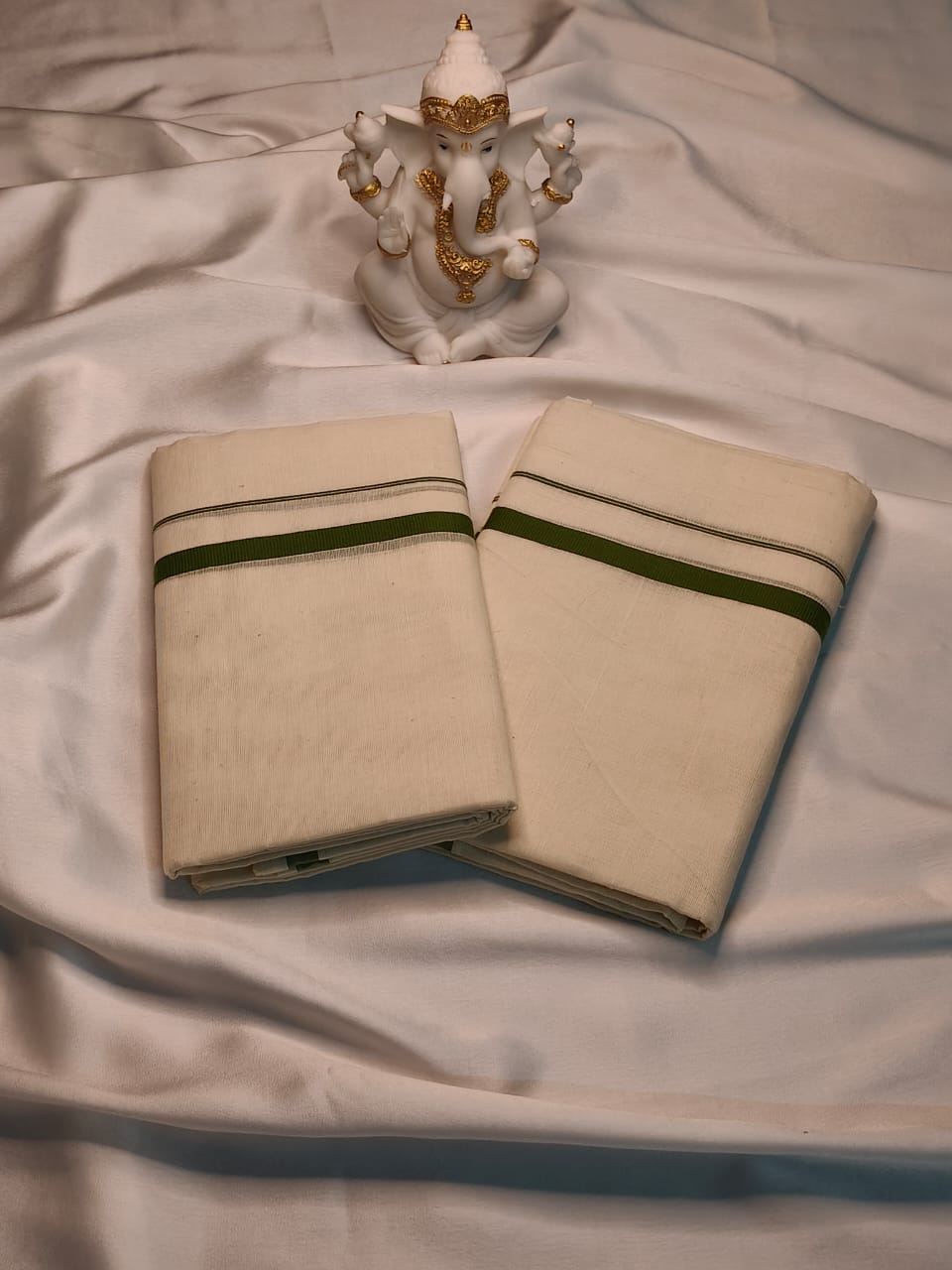 Set Mundu