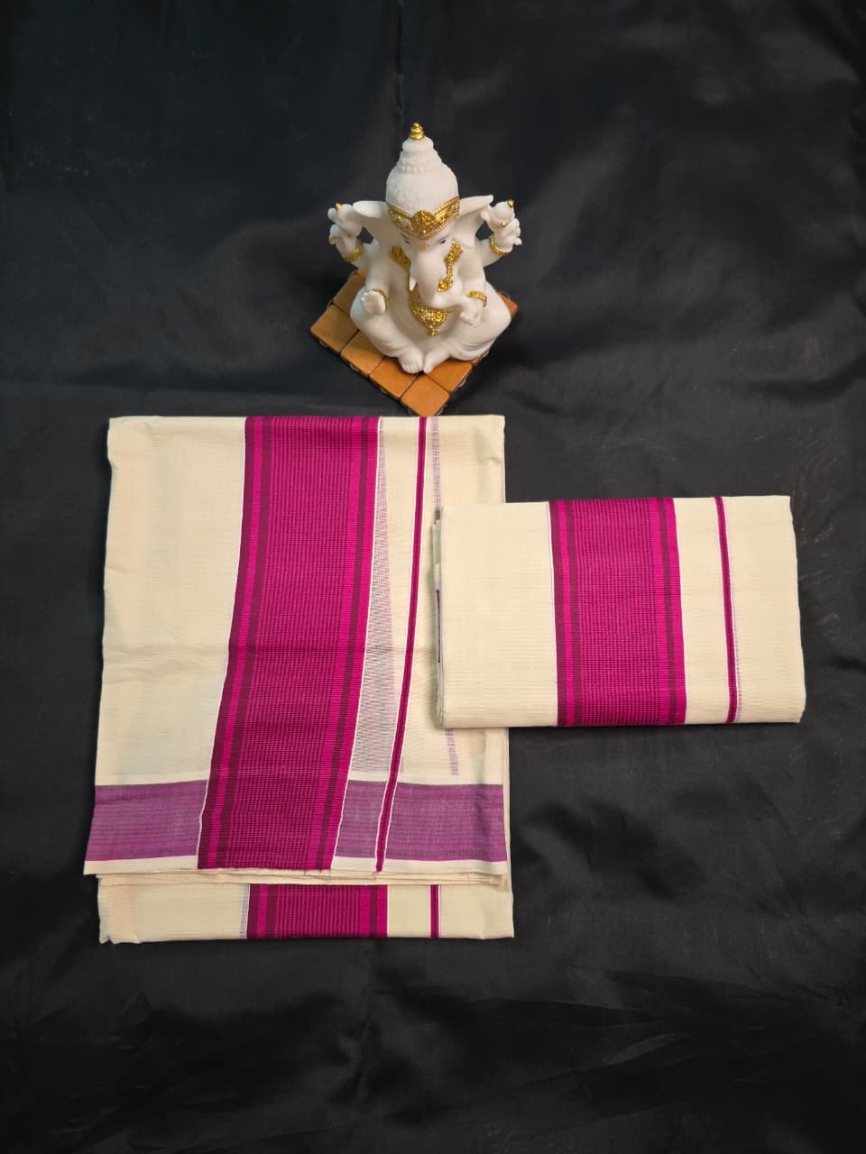 Set Mundu