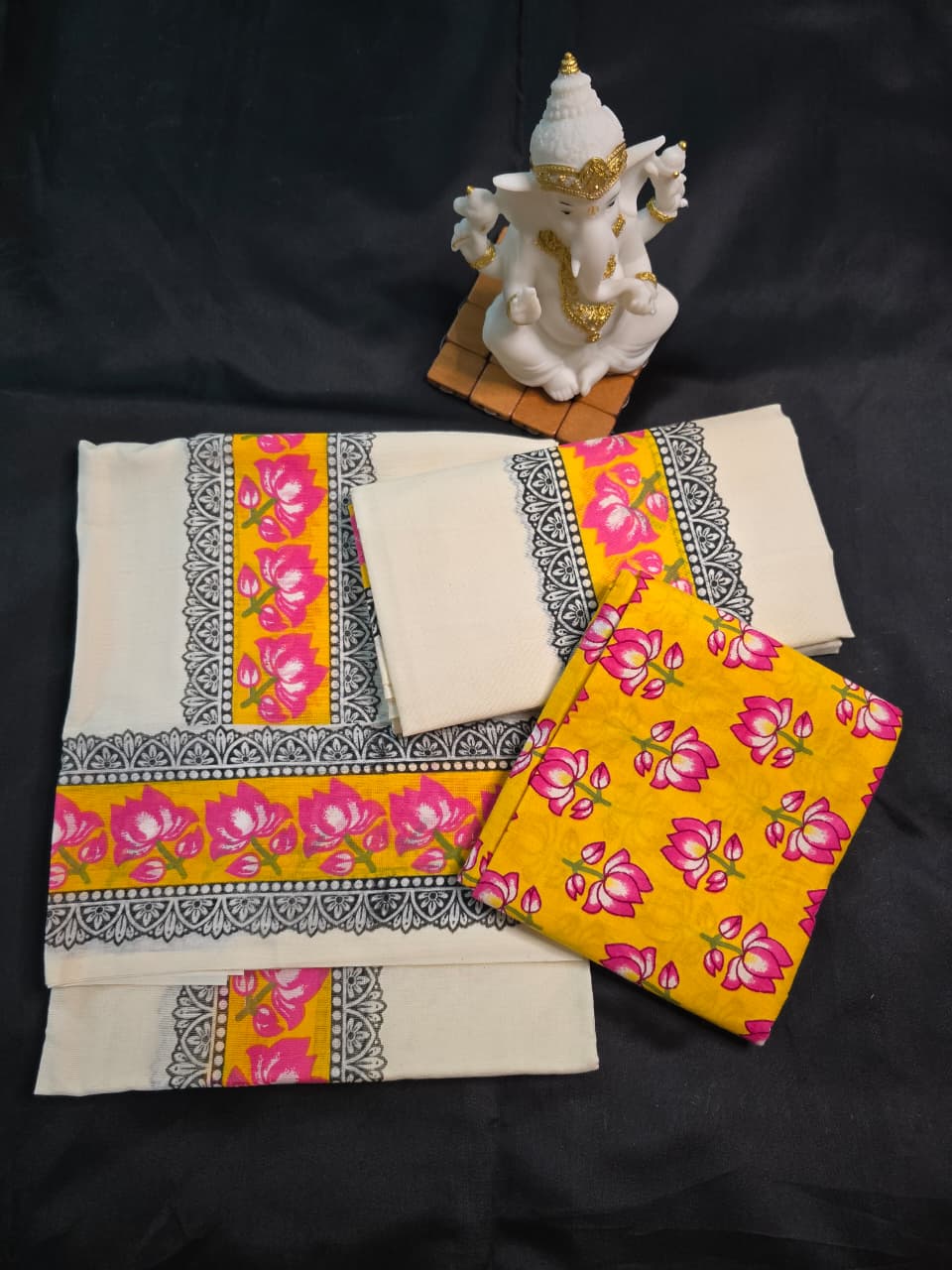 Set Mundu