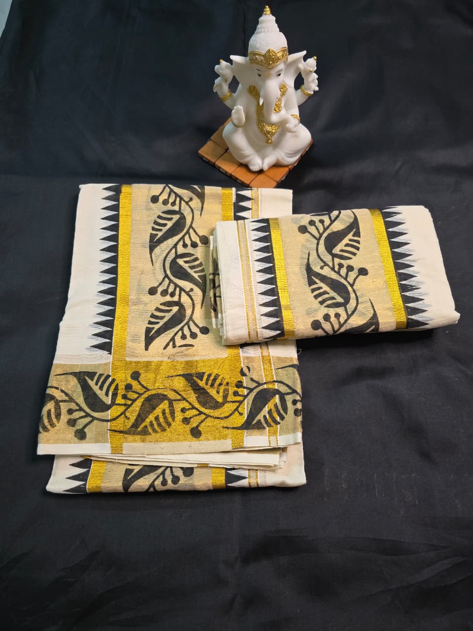 Set Mundu