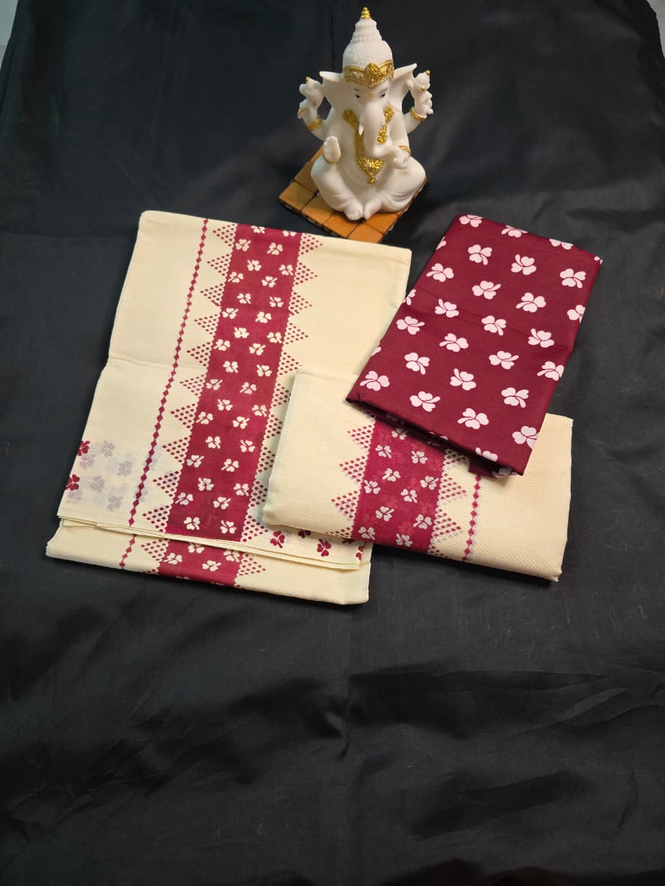 Set Mundu